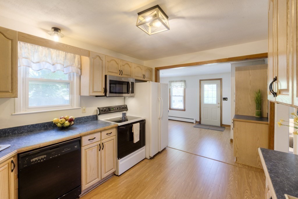 44 Queensview Road Marlborough, MA 01752 - Photo 15 of 42 Gallery Image 15