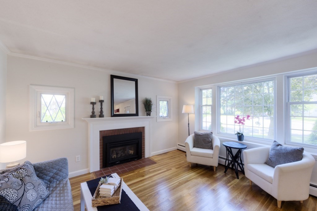 44 Queensview Road Marlborough, MA 01752 - Photo 5 of 42 Gallery Image 5
