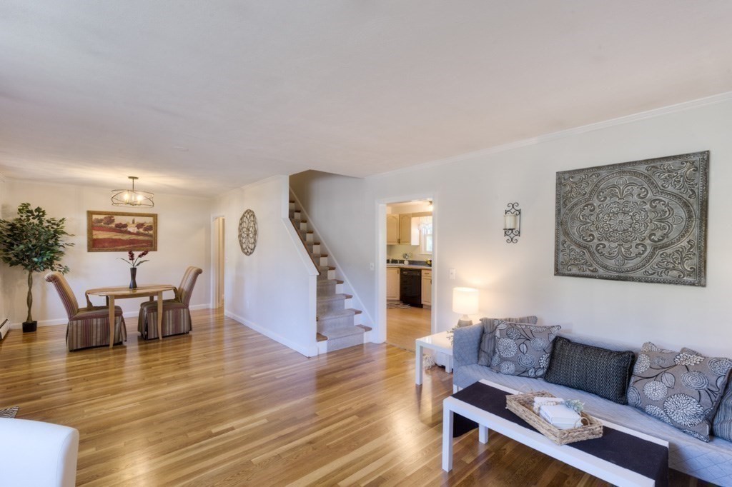 44 Queensview Road Marlborough, MA 01752 - Photo 6 of 42 Gallery Image 6