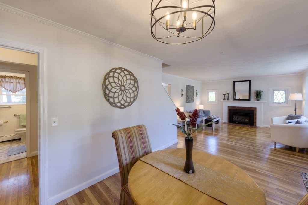 44 Queensview Road Marlborough, MA 01752 - Photo 8 of 42 Gallery Image 8