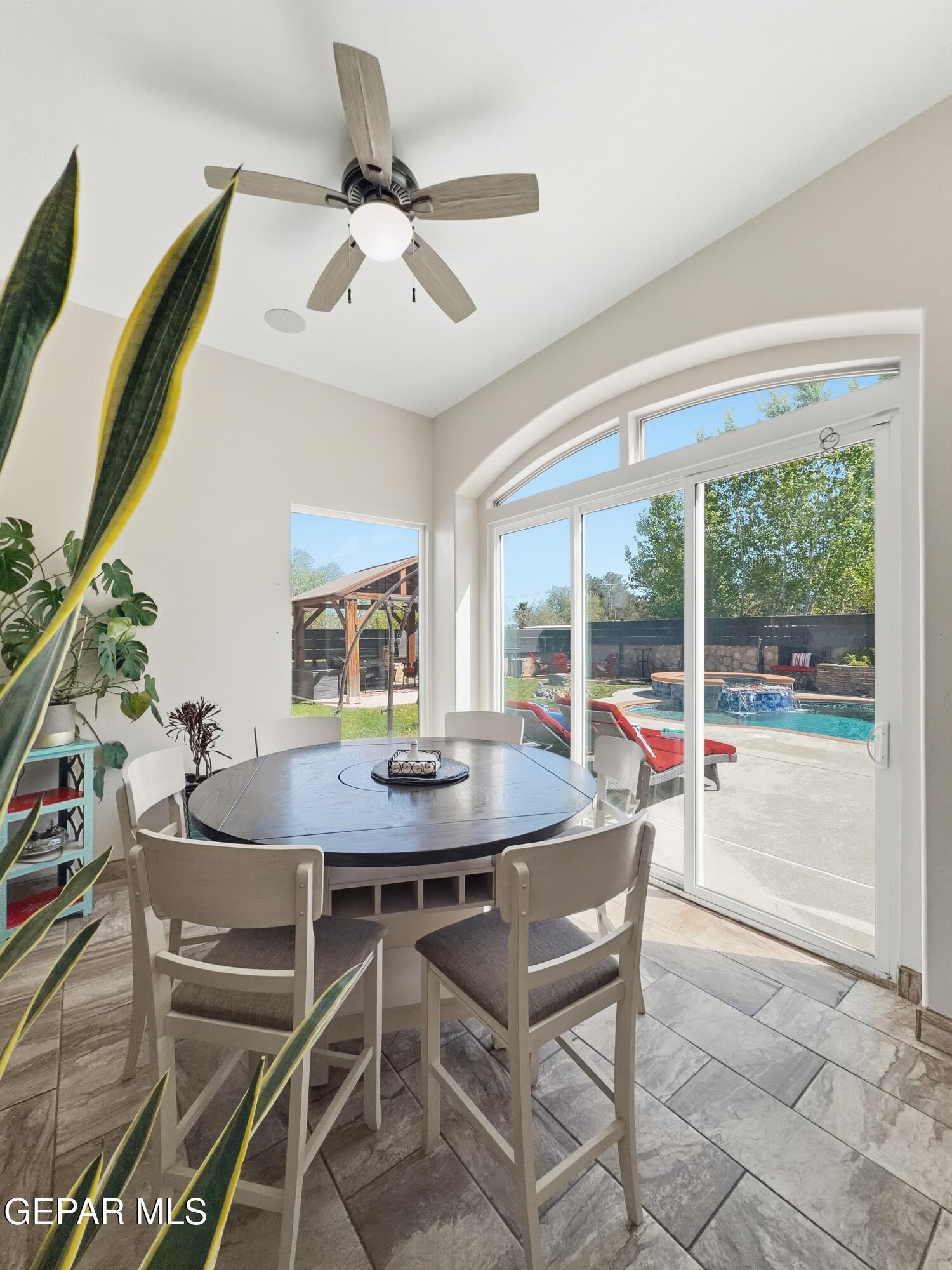 1024 Maximo Street El Paso, TX 79932 - Photo 15 of 47 image00018