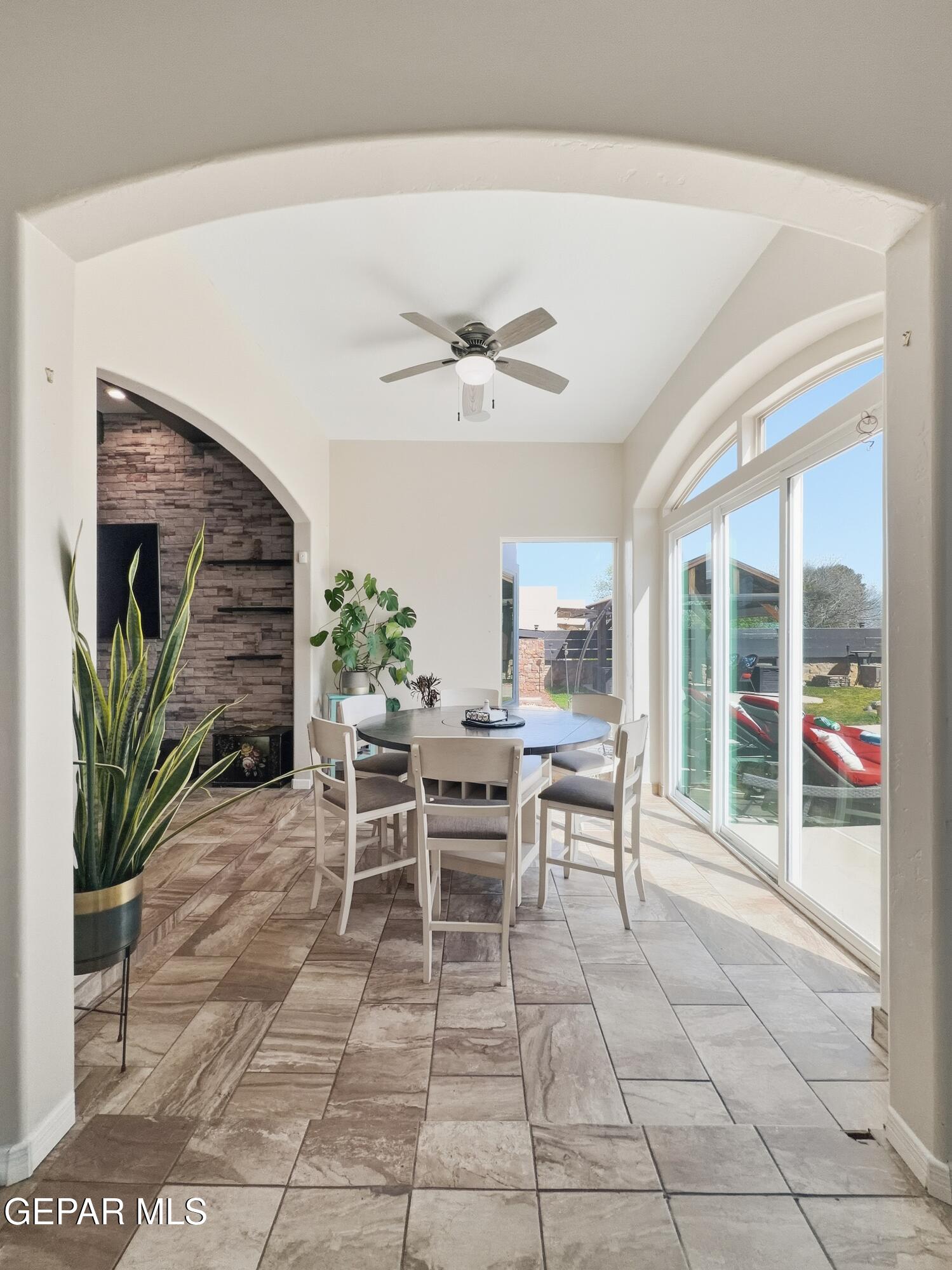 1024 Maximo Street El Paso, TX 79932 - Photo 17 of 47 image00016