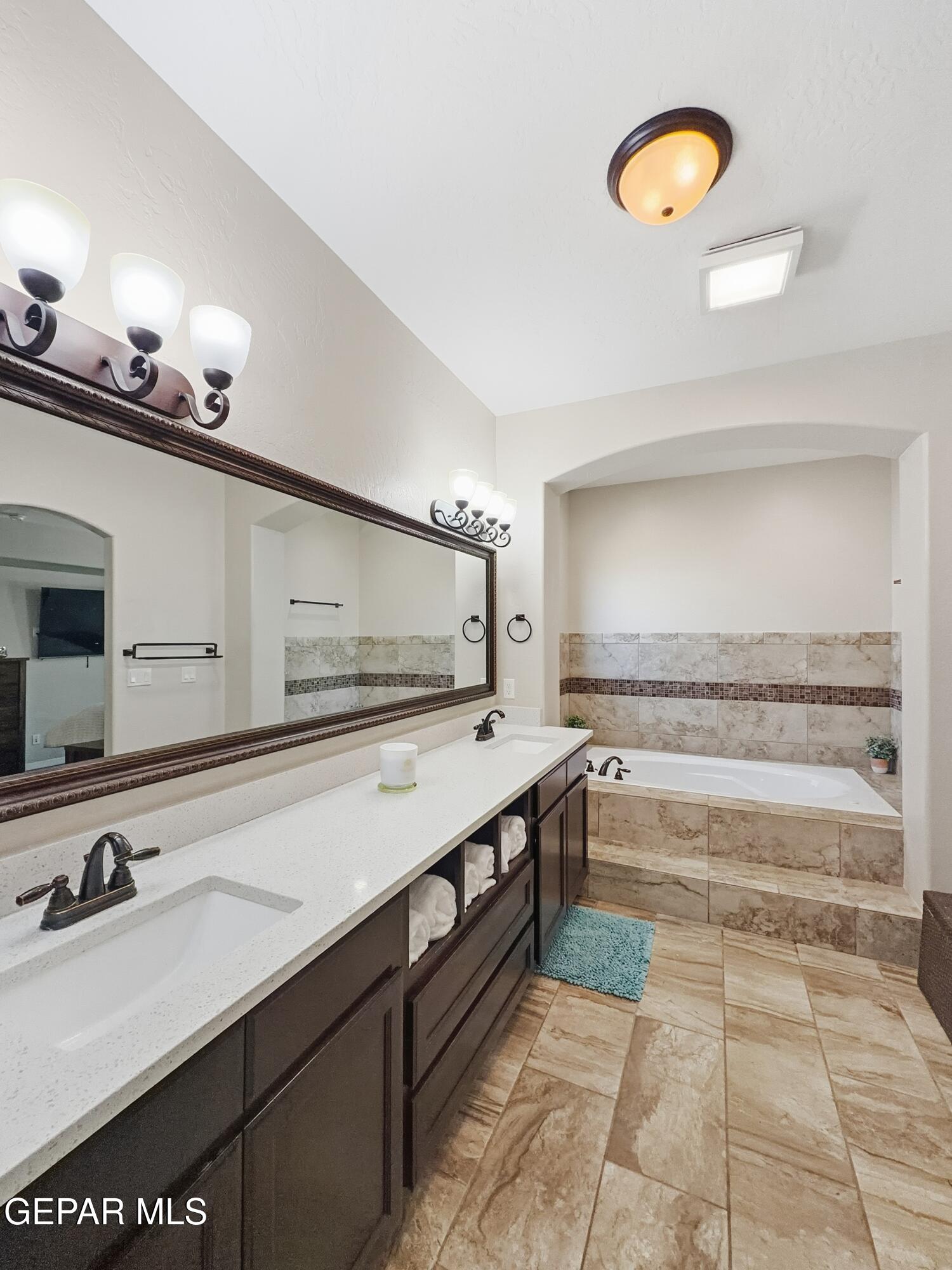 1024 Maximo Street El Paso, TX 79932 - Photo 19 of 47 image00009