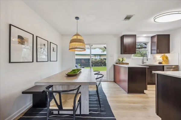 a view of a workspace with furniture