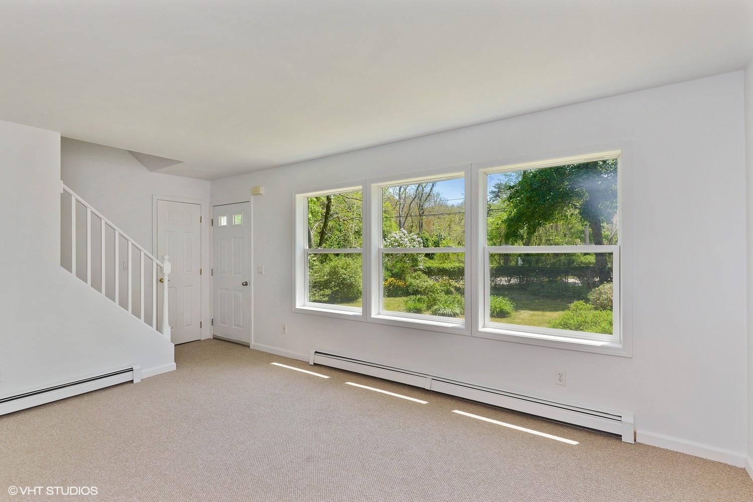 44 Pond Road Orleans, MA 02653 - Photo 3 of 10 03_44PondRd_10001_LivingRoom_MLSuse_1500