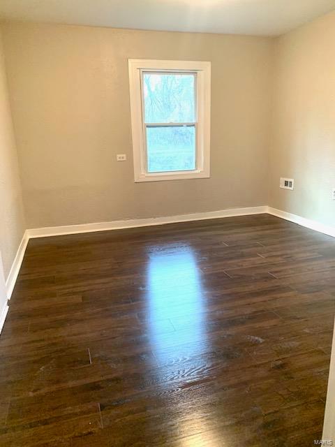 8702 Wales Road St. Louis, MO 63121 - Photo 9 of 34 Gallery Image 9