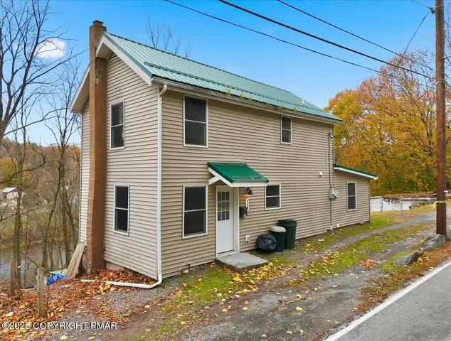 $225,000 | 760 Hudson Street, Hawley, PA 18428