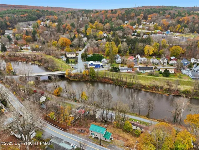 $225,000 | 760 Hudson Street, Hawley, PA 18428