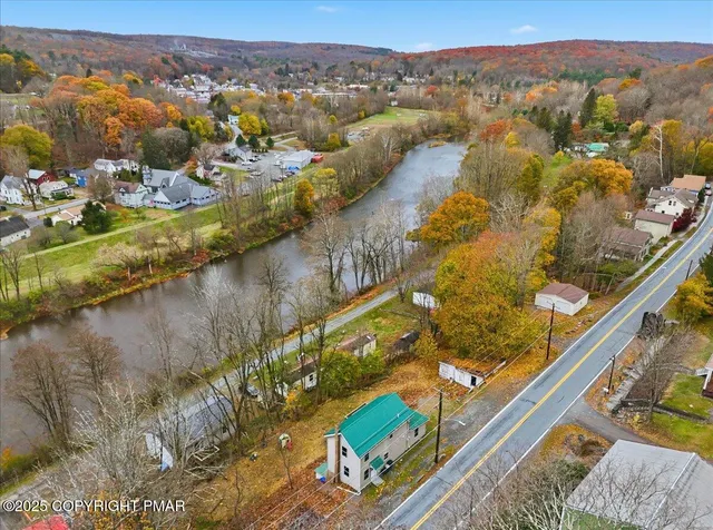 $225,000 | 760 Hudson Street, Hawley, PA 18428