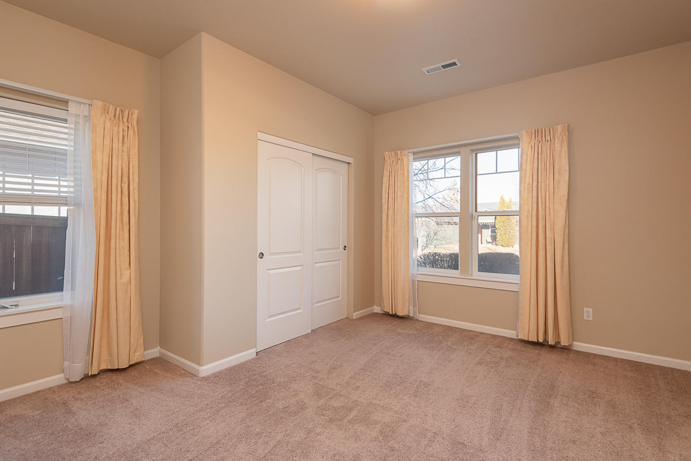 3095 Yellow Ribbon Drive Bend, OR 97701 - Photo 13 of 22 Yellow Ribbon_Ann-17