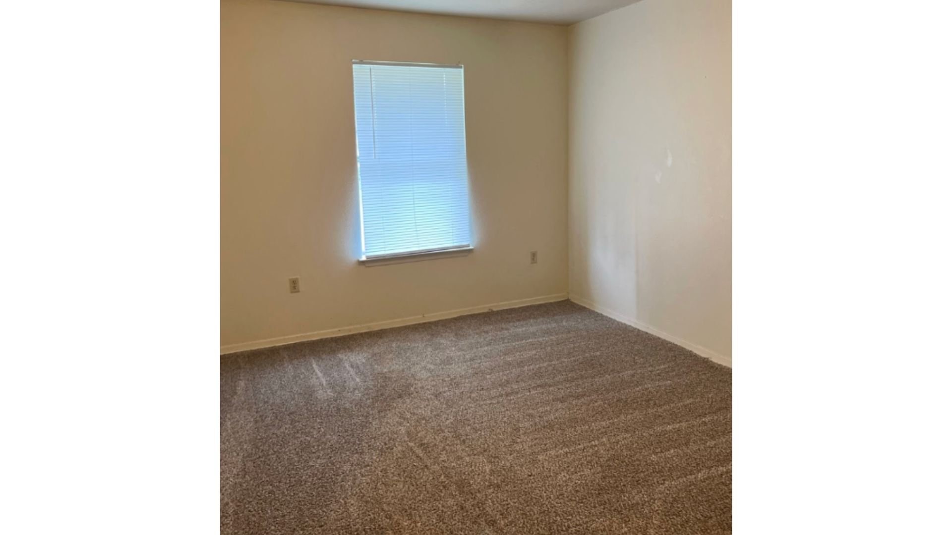 1510 East Loop 304 Crockett, TX 75835 - Photo 12 of 17 a view of a room with a window
