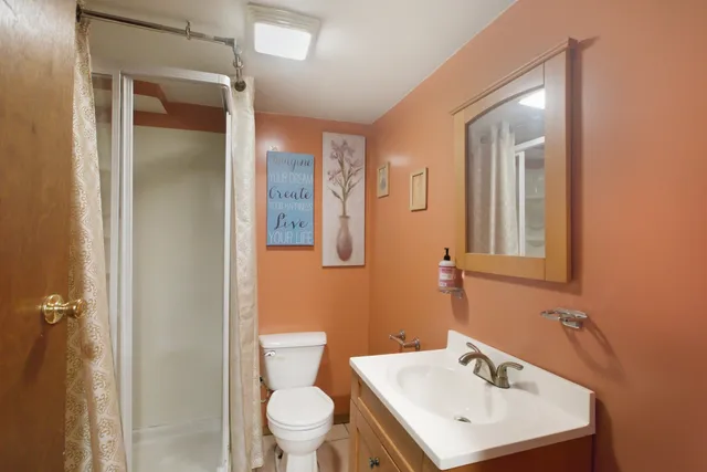 $2,500 | 5434 West Wrightwood Avenue, Chicago, IL 60639