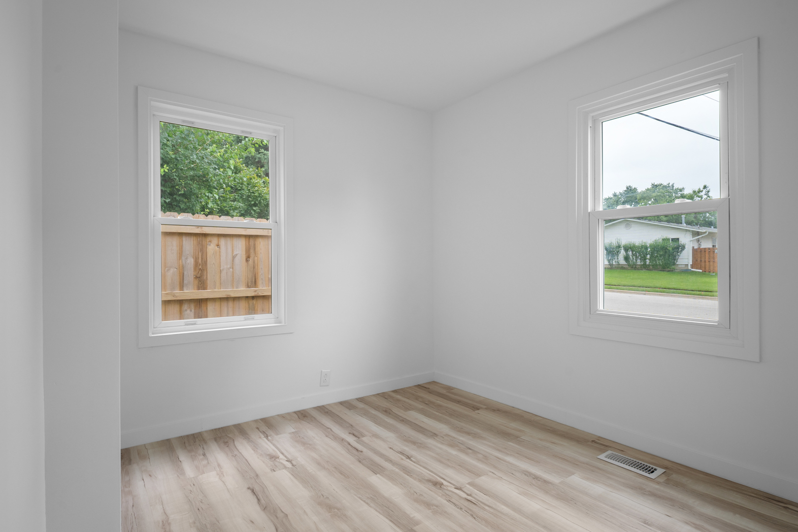 401 Kenyon Avenue Romeoville, IL 60446 - Photo 12 of 23
