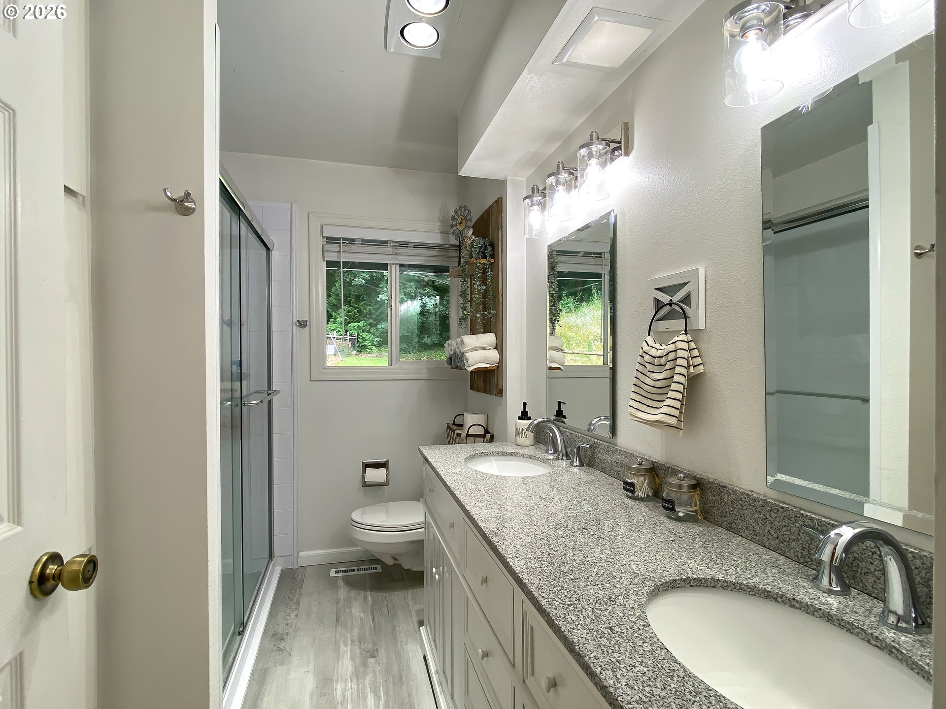 28960 Southeast Stone Road Gresham, OR 97080 - Photo 12 of 40 Bathroom