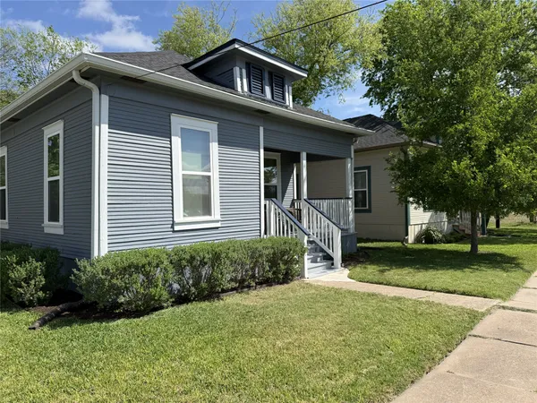 $549,000 | 312 West 3rd Street, Taylor, TX 76574