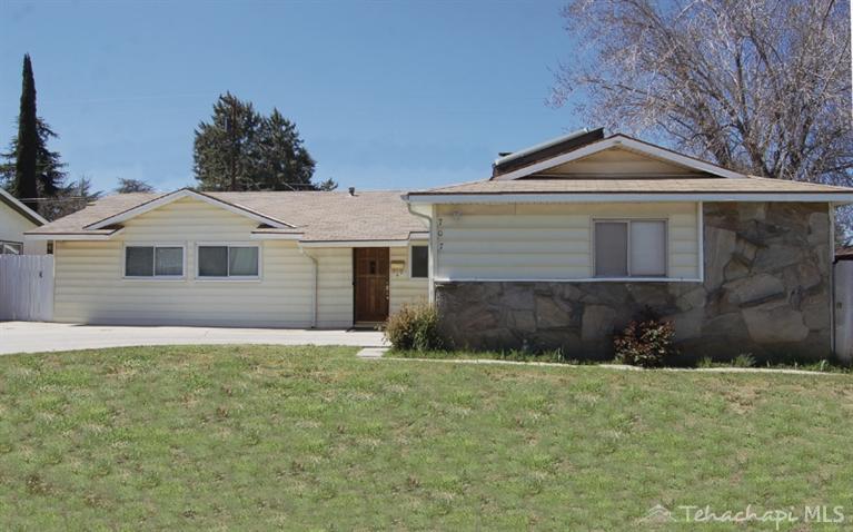 707 Merion Way Tehachapi, CA 93561 - Photo 11 of 28 Gallery Image 11