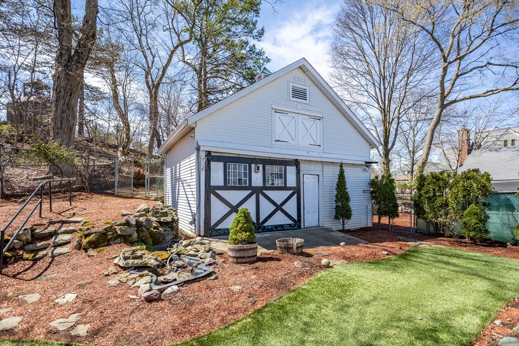 1894 Massachusetts Avenue Lexington, MA 02421 - Photo 13 of 15