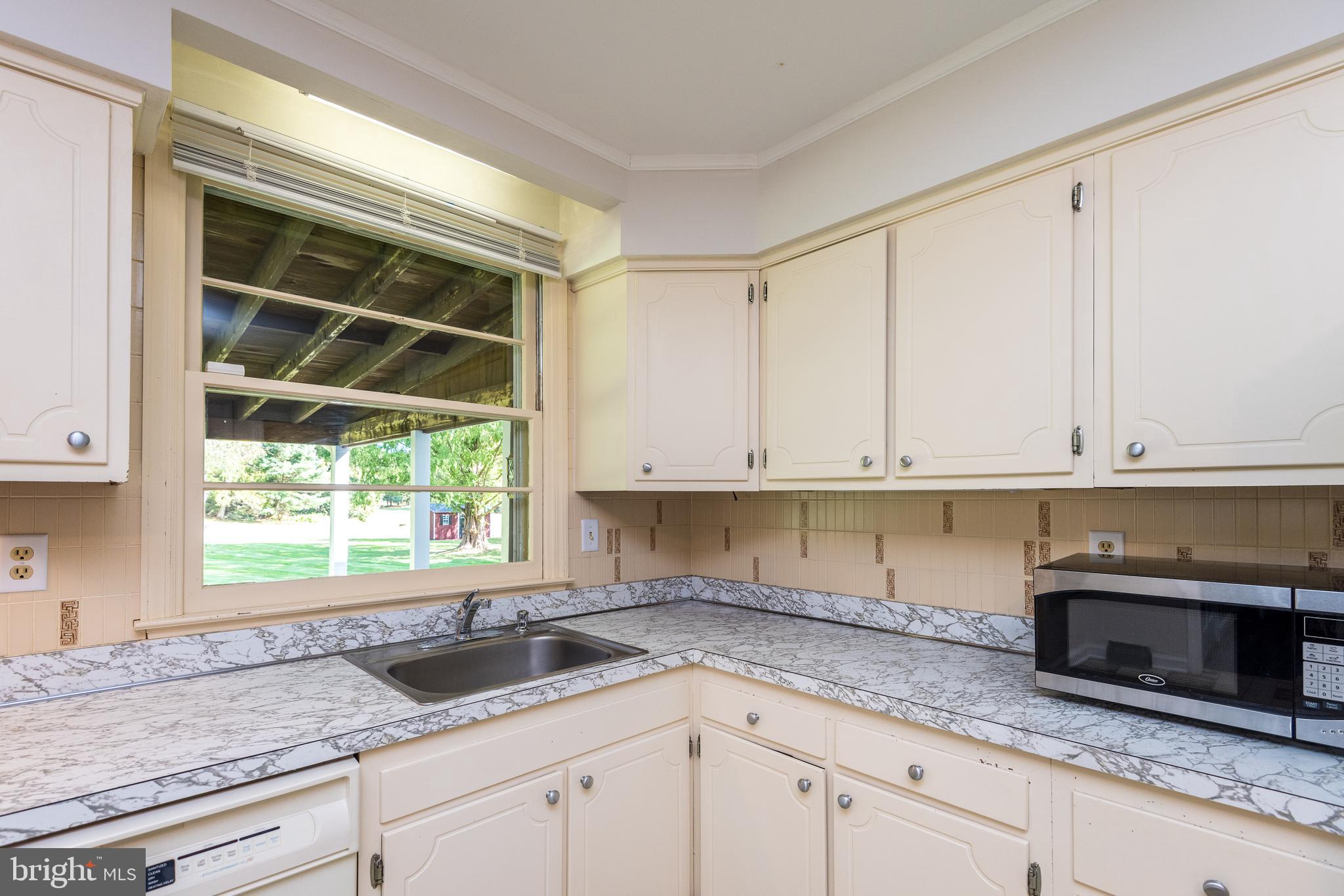 35 Kelinger Road Churchville, PA 18966 - Photo 12 of 31 Kitchen