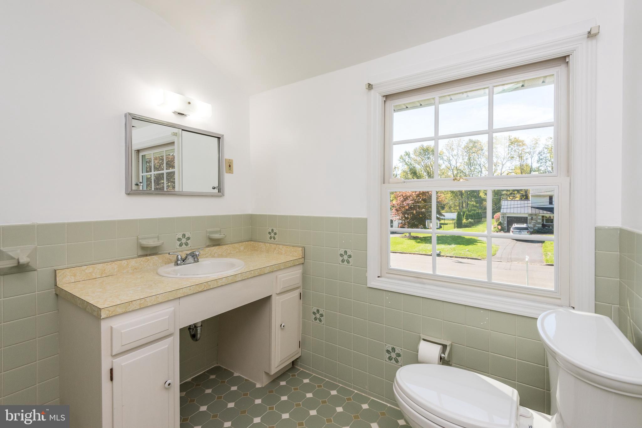 35 Kelinger Road Churchville, PA 18966 - Photo 21 of 31 Hall bath