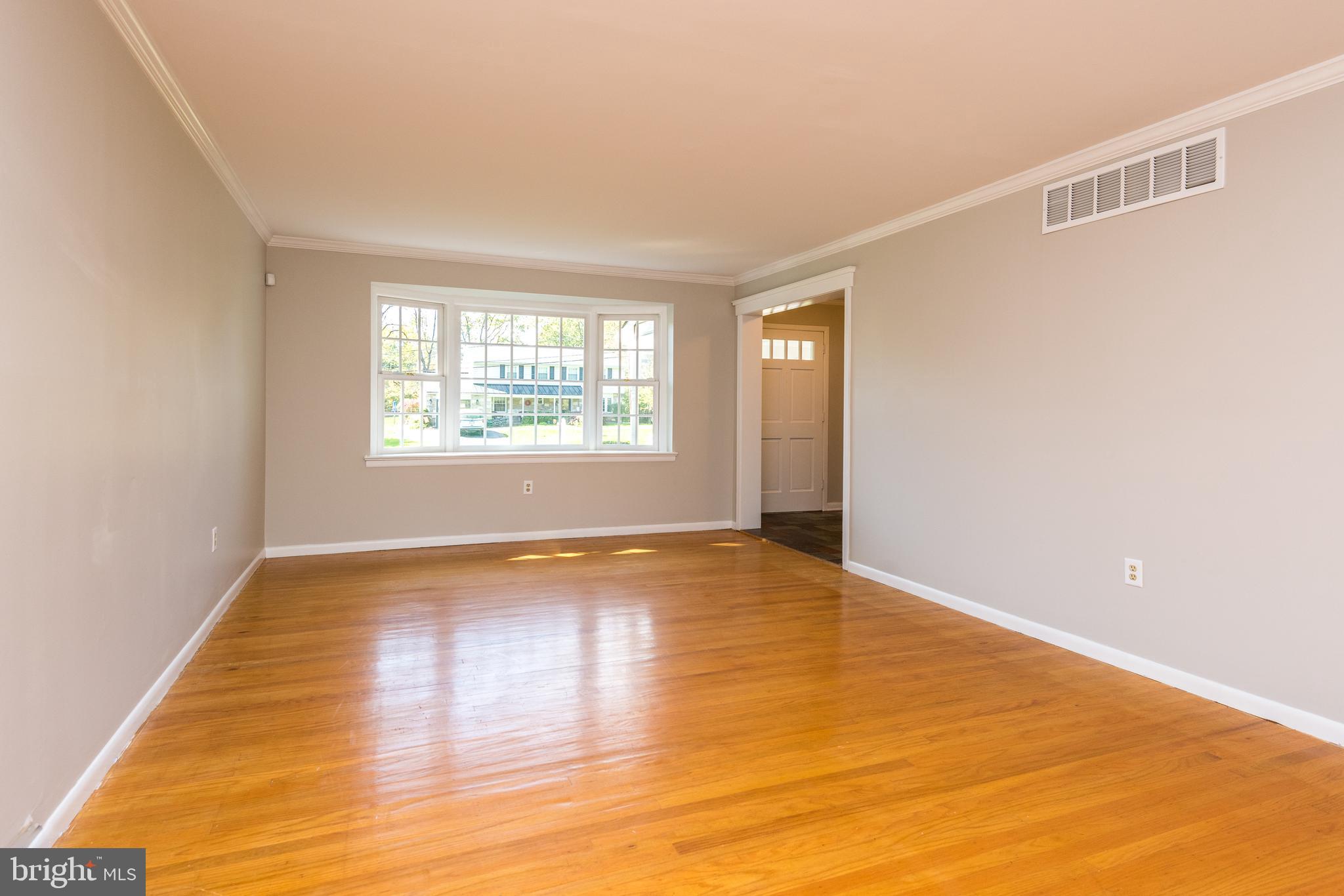 35 Kelinger Road Churchville, PA 18966 - Photo 10 of 31 Bay Window In Living Room