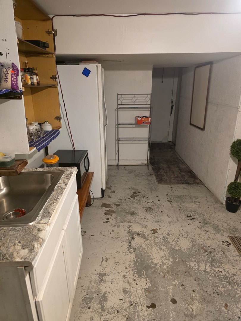 12026 South State Street Chicago, IL 60628 - Photo 9 of 13