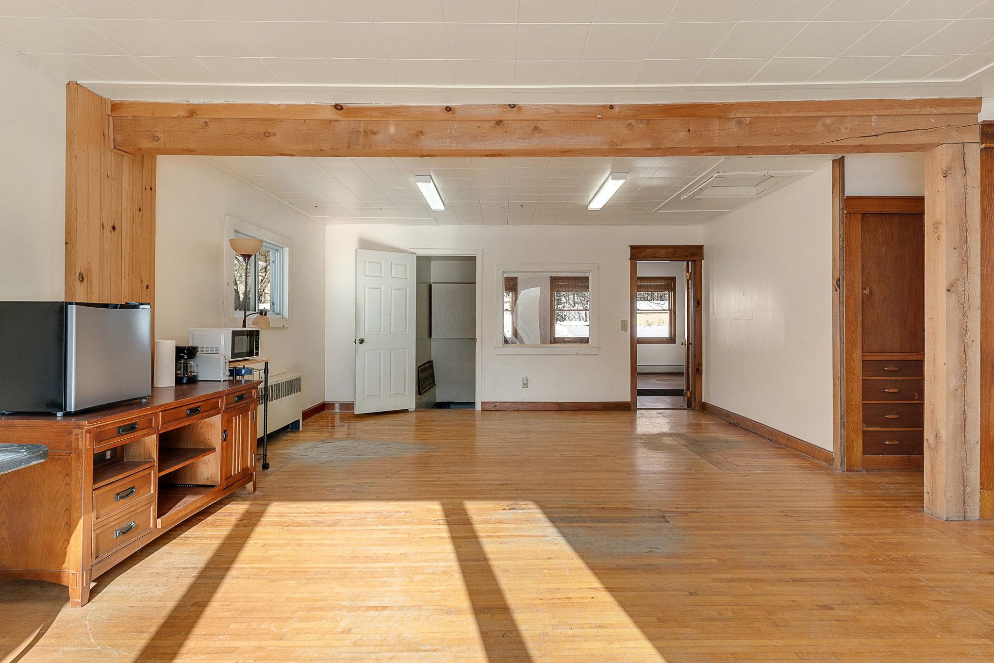 158 South Main Street Waterbury, VT 05676 - Photo 3 of 42