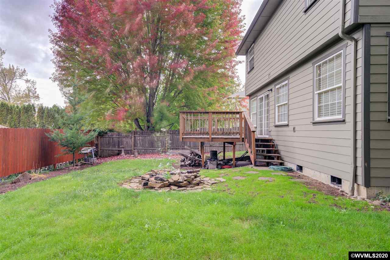 1040 Southwest Lincoln Street Albany, OR 97321 - Photo 6 of 25 Gallery Image 6