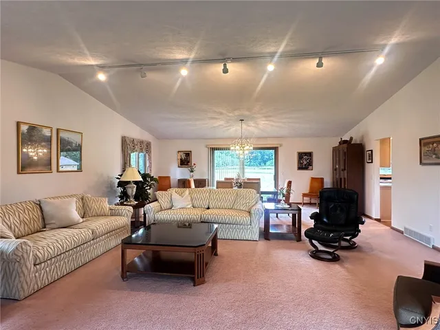 $799,900 | 2354 Middle Road, Oneida, NY 13409