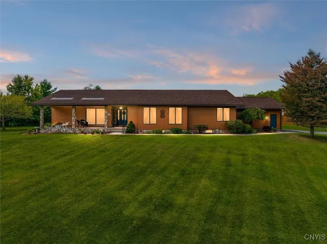 $799,900 | 2354 Middle Road, Oneida, NY 13409