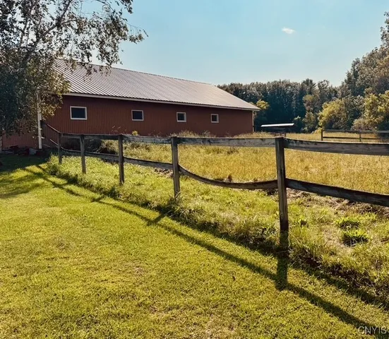 $799,900 | 2354 Middle Road, Oneida, NY 13409