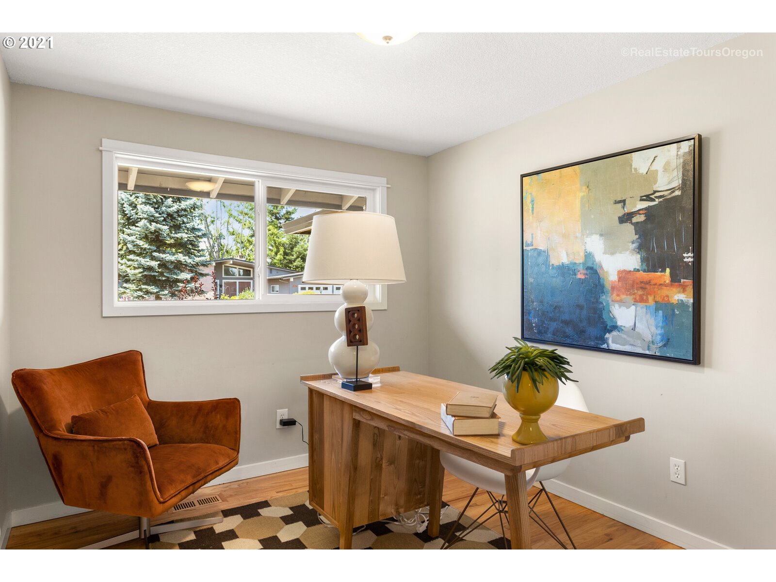 3320 Southwest Ridge Drive Portland, OR 97219 - Photo 13 of 31 Gallery Image 13