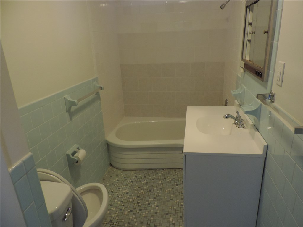216 Main Street Scituate, RI 02831 - Photo 4 of 11