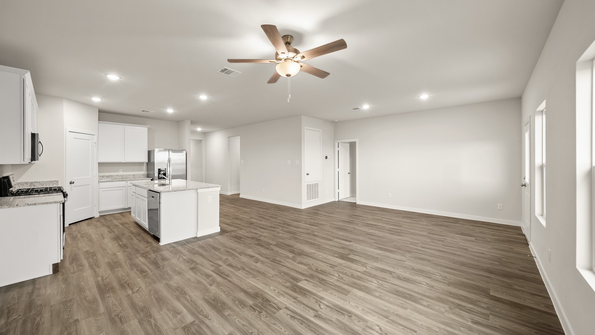 9728 Caney Bend Road Conroe, TX 77303 - Photo 9 of 23 representative photo