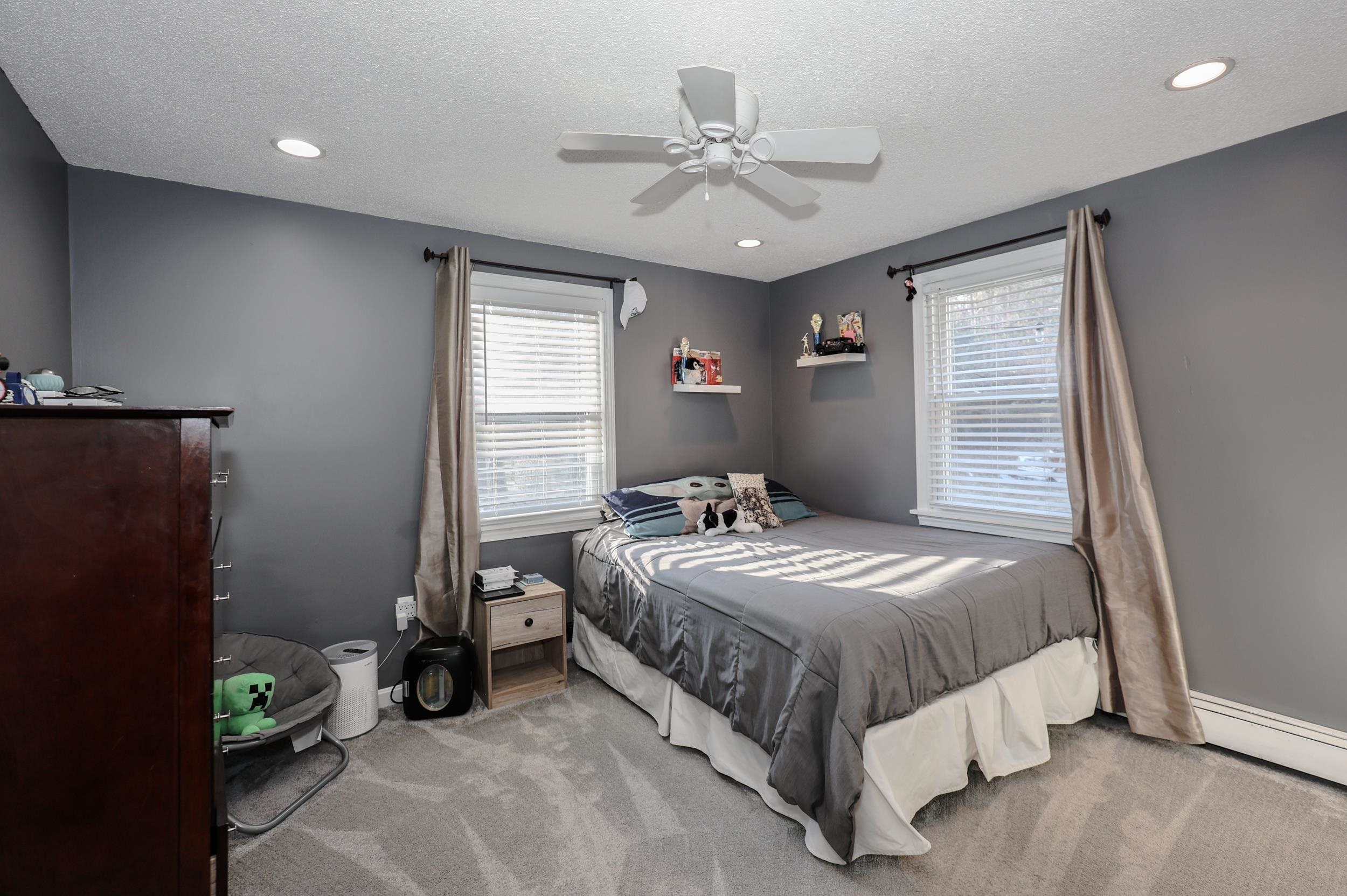 4 Ash Street Londonderry, NH 03053 - Photo 17 of 46