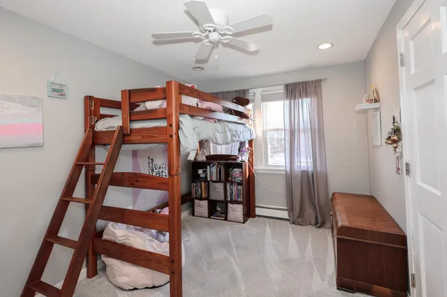 $695,000 | 4 Ash Street, Londonderry, NH 03053