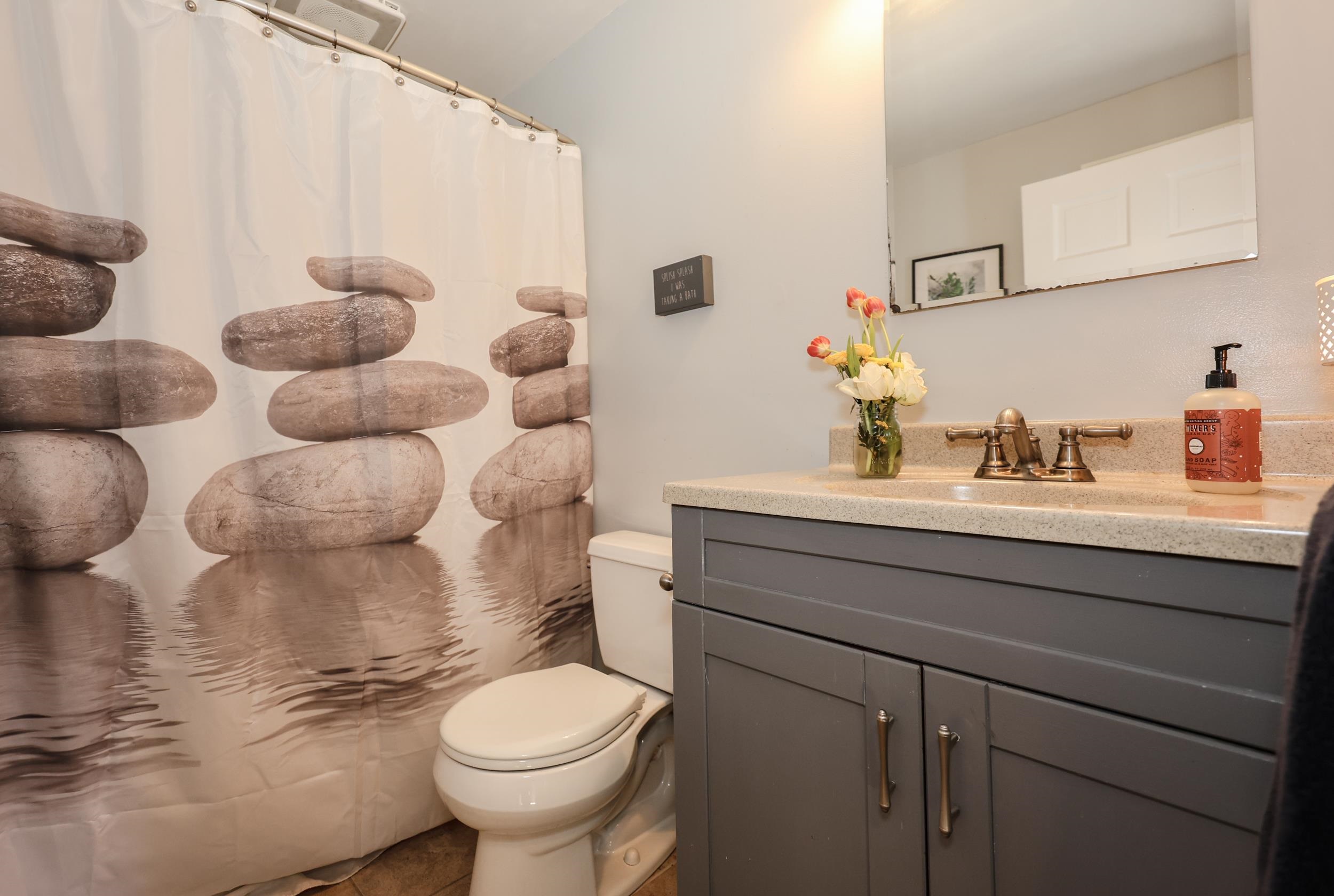 4 Ash Street Londonderry, NH 03053 - Photo 25 of 46