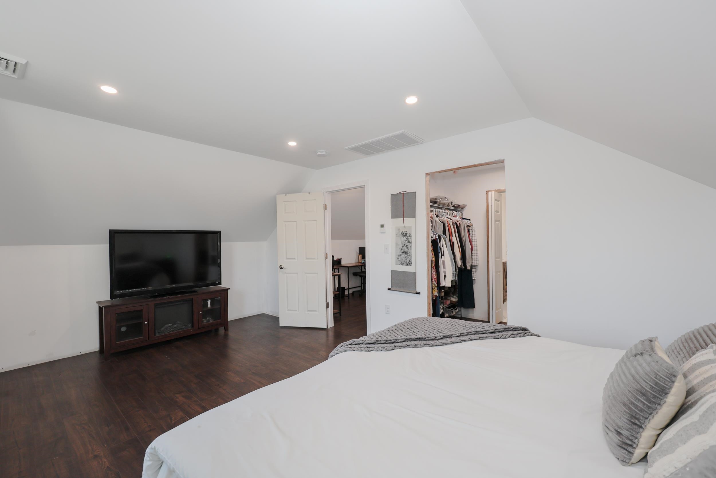 4 Ash Street Londonderry, NH 03053 - Photo 30 of 46