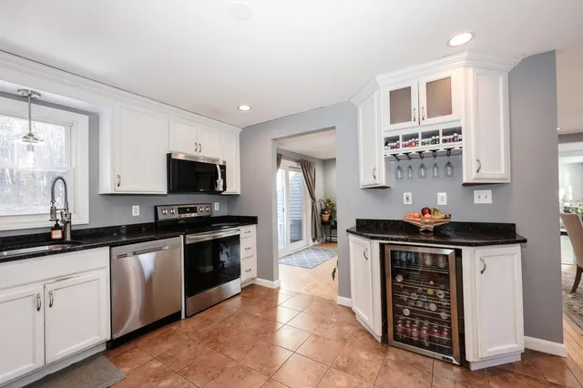 $679,900 | 4 Ash Street, Londonderry, NH 03053