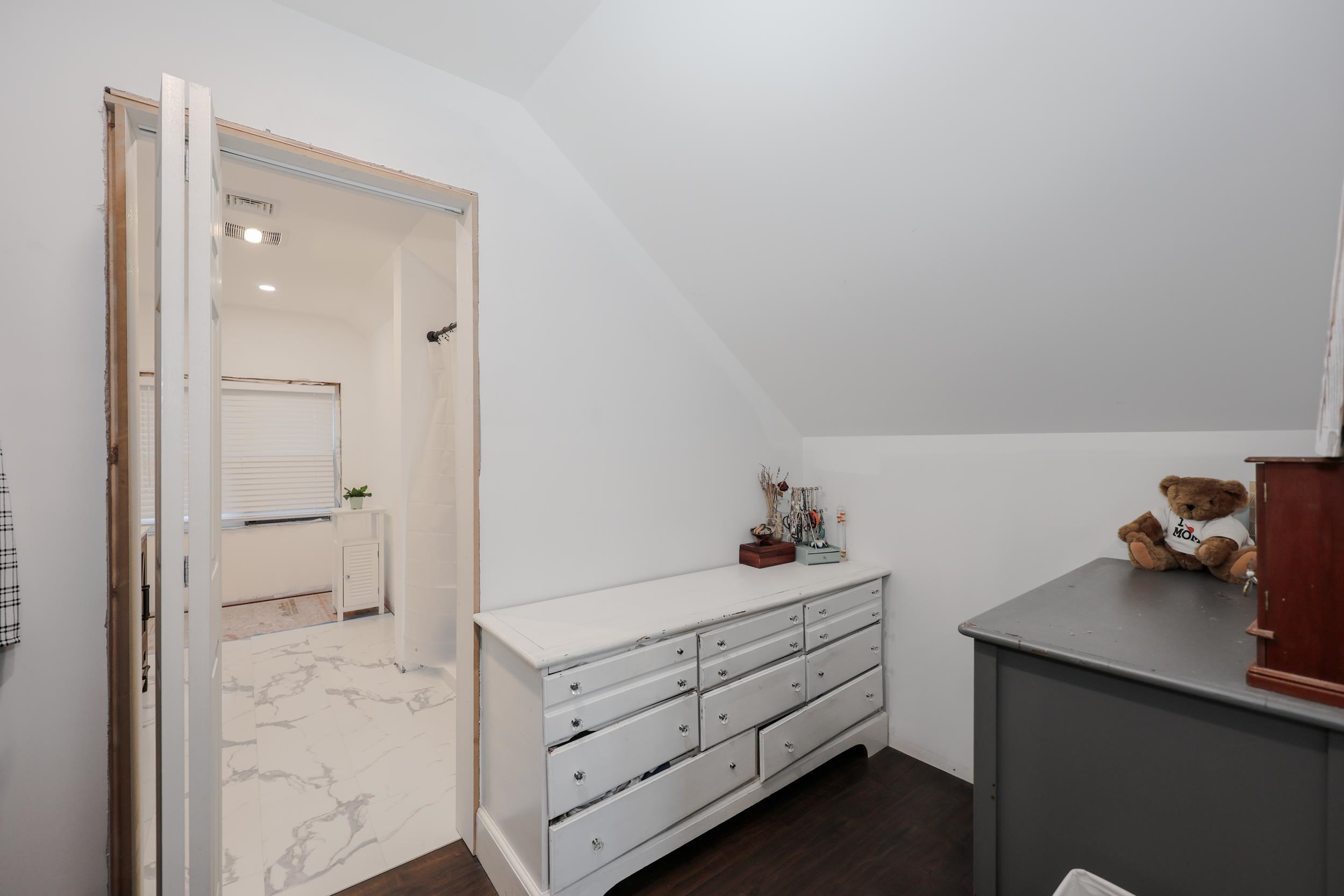 4 Ash Street Londonderry, NH 03053 - Photo 31 of 46