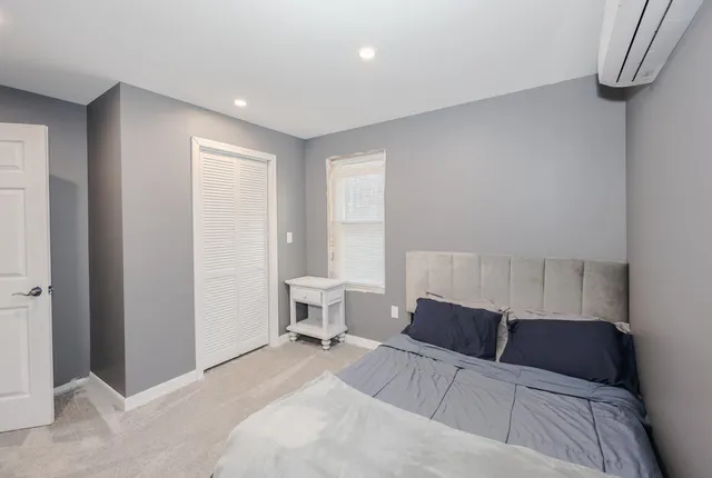 $695,000 | 4 Ash Street, Londonderry, NH 03053