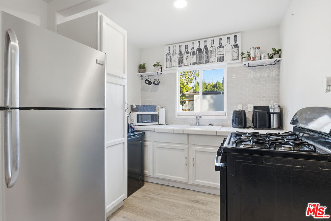 7959 Bothwell Road Reseda, CA 91335 - Photo 44 of 45