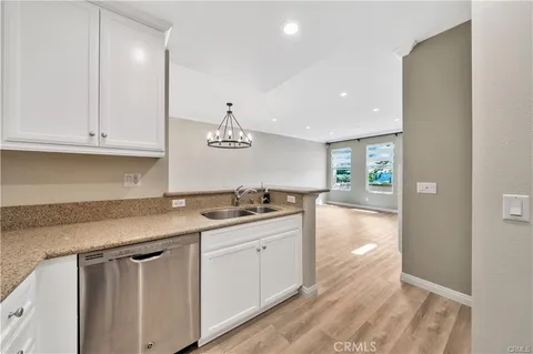 $3,895 | 14 Colonial Way, Unit 65, Aliso Viejo, CA 92656
