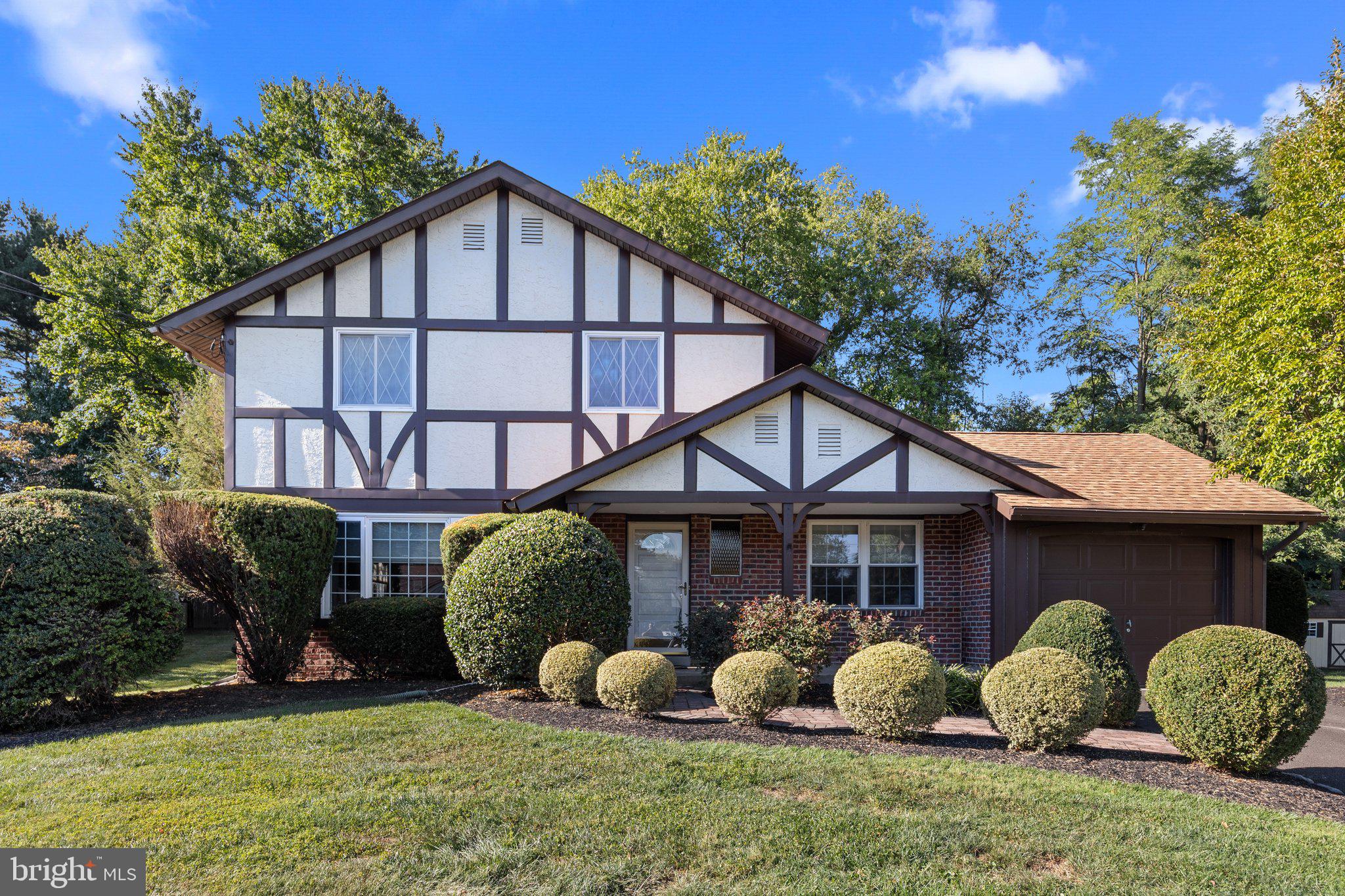 837 Boxwood Circle Warminster, PA 18974 - Photo 2 of 29