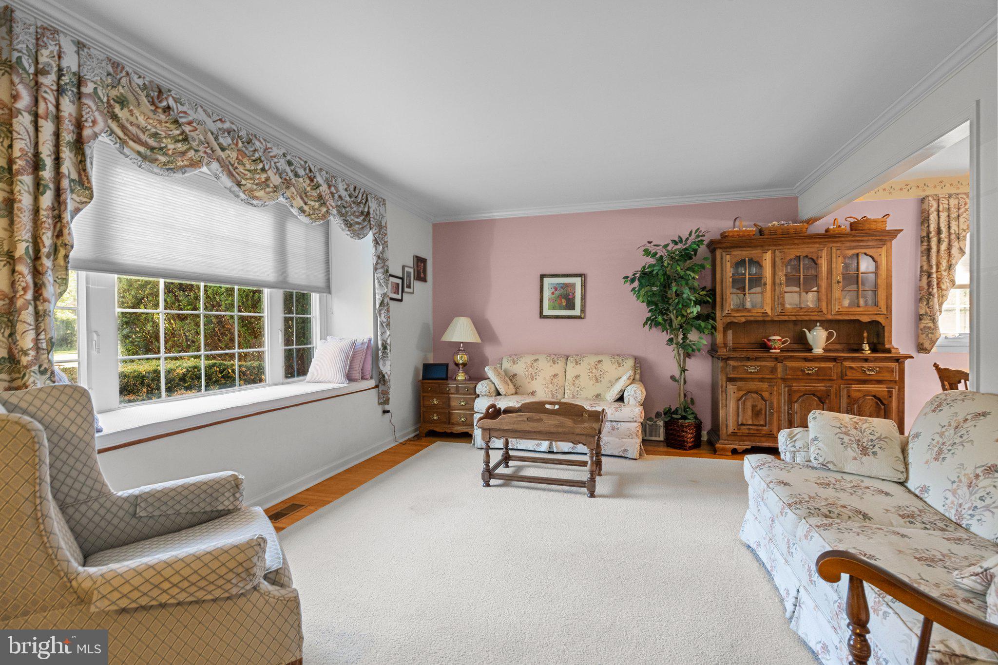 837 Boxwood Circle Warminster, PA 18974 - Photo 4 of 29