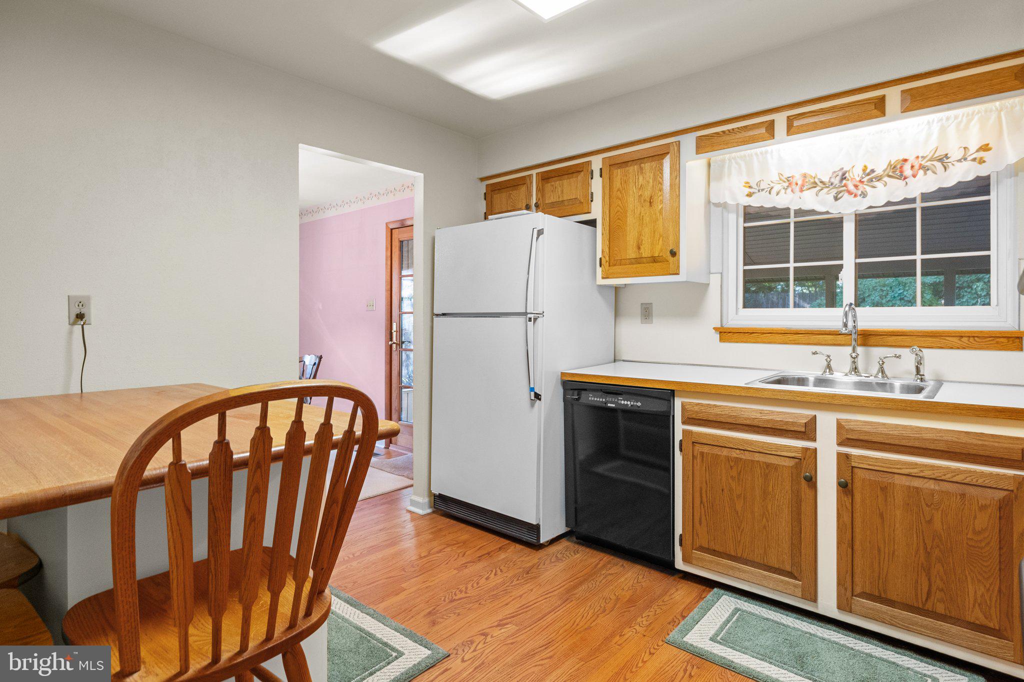 837 Boxwood Circle Warminster, PA 18974 - Photo 10 of 29