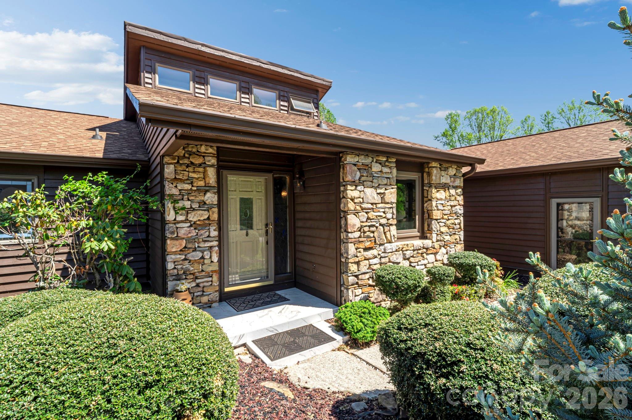 3104 Cove Loop Road Hendersonville, NC 28739 - Photo 3 of 38