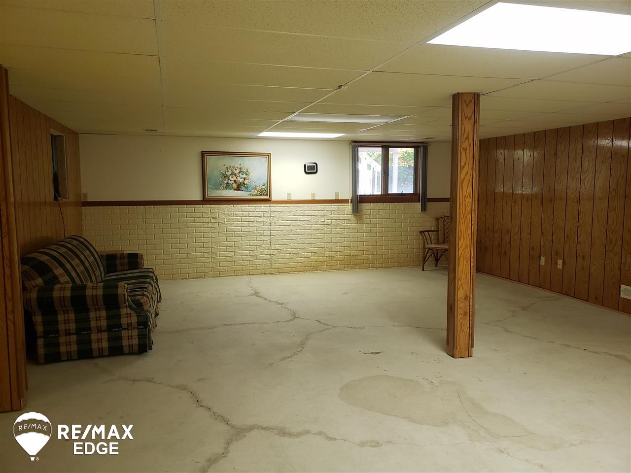 6276 Richfield Road Flint, MI 48506 - Photo 21 of 45 50057403-22.JPG
