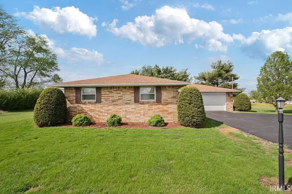 $219,900 | 3100 County Rd E 100 South, Kokomo, IN 46902