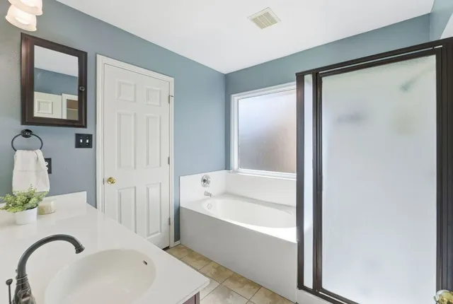 $327,900 | 1437 Thibodeaux Drive, Round Rock, TX 78664