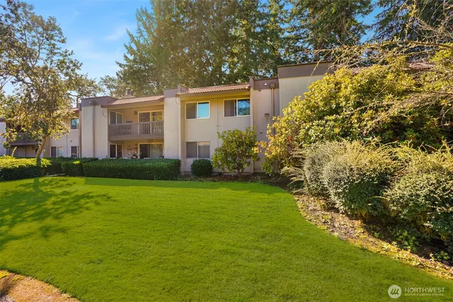 $339,950 | 7501 Ruby Drive Southwest, Unit I206, Lakewood, WA 98498